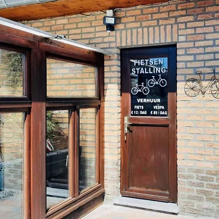 Panzió Casa & Vakantiewoning Voor 1 Pers Tot Max 32 Personen Zonhoven