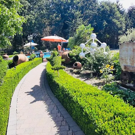 Casa & Vakantiewoning Voor 1 Pers Tot Max 32 Personen 4*