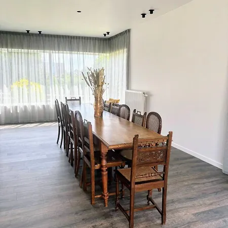 Casa & Vakantiewoning Voor 1 Pers Tot Max 32 Personen 4* Zonhoven